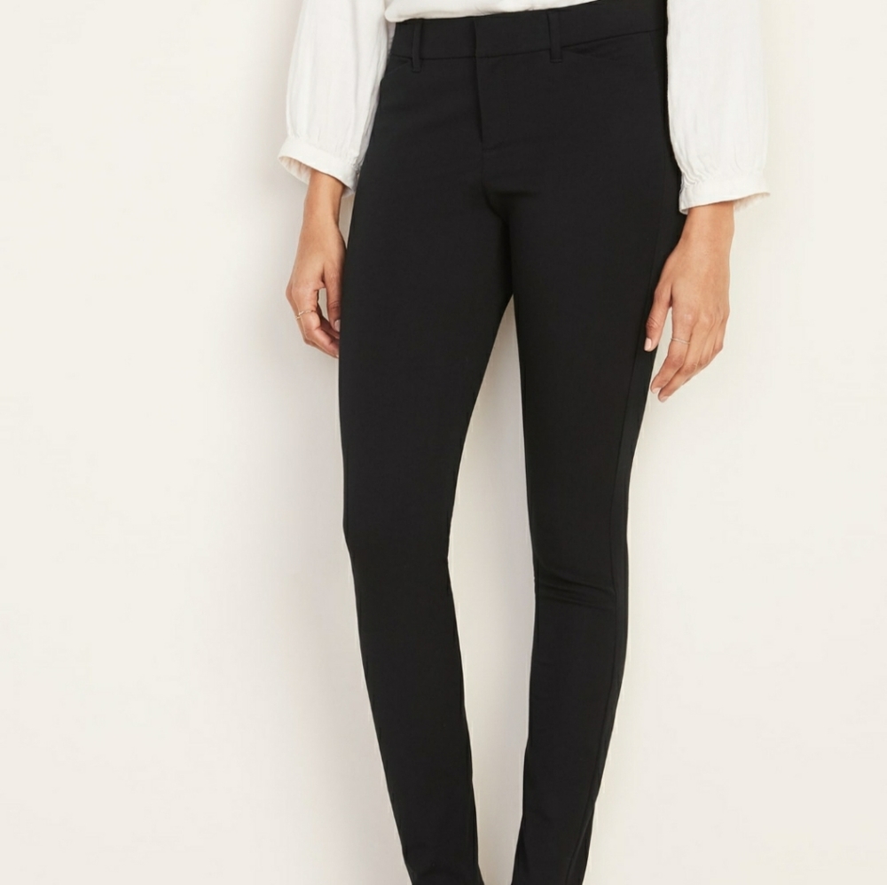 Brand new Old Navy pixi pant